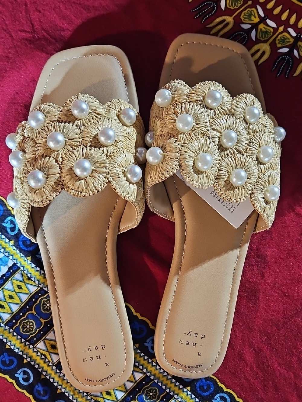 A New Day "Delaney" Memory Foam Slide Sandals, New w/Tags & Original Box